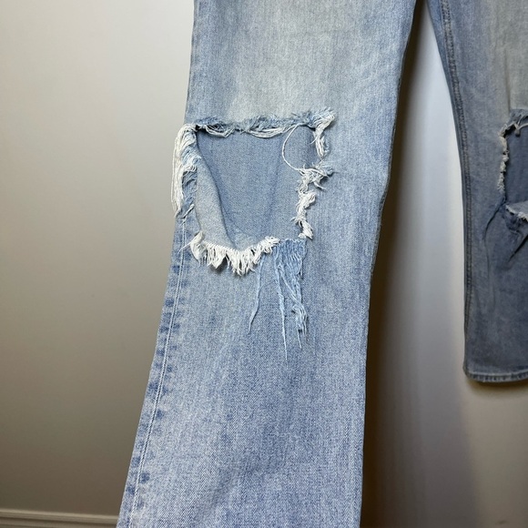 Gap women’s Light wash High waist Cheeky Straight leg Denim Jeans in 29 - Picture 4 of 13